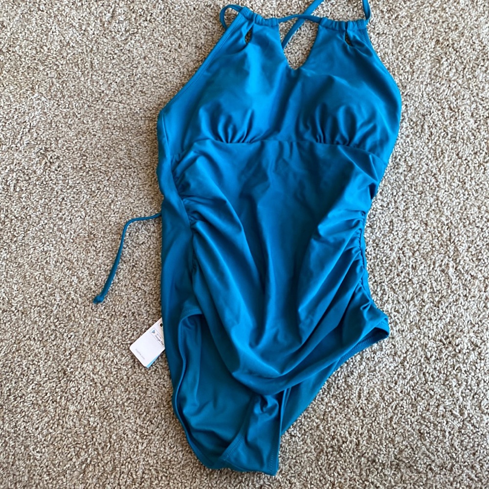 Cupshe swimsuit size L. Never worn. Brand new.